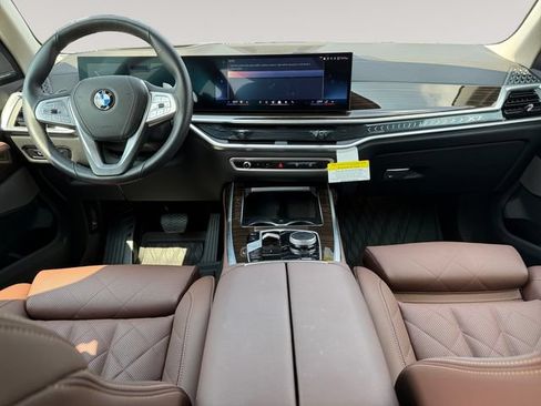 Used 2026 BMW X7 xDrive40i AWD/4WD image 10