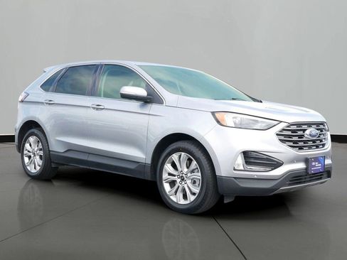 Certified 2024 Ford Edge Titanium image 4