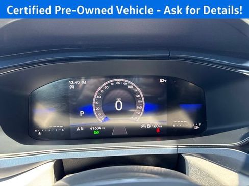 Used 2023 Volkswagen Taos SE w/ Panoramic Sunroof Package AWD/4WD image 12