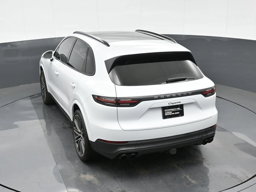 Certified 2023 Porsche Cayenne Platinum Edition AWD/4WD image 28