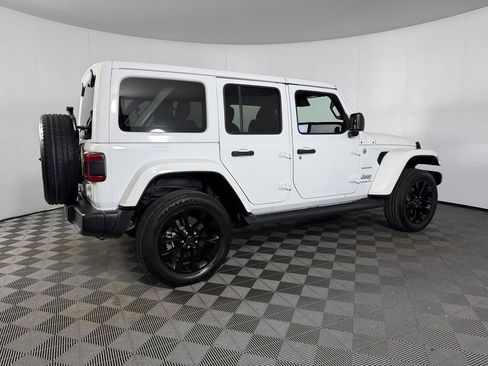 Used 2024 Jeep Wrangler Unlimited Sahara AWD/4WD image 7