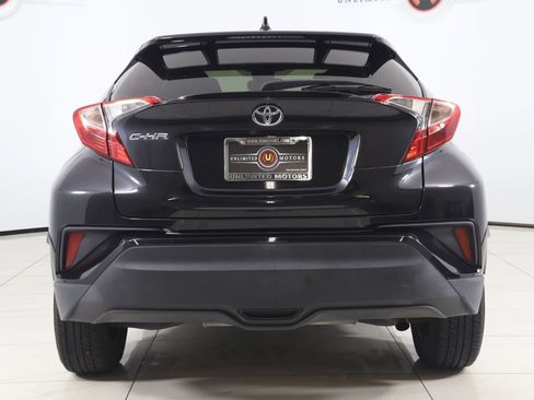 Used 2021 Toyota C-HR LE FWD image 39