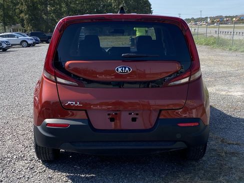 Used 2021 Kia Soul LX image 6
