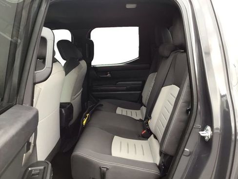 Used 2025 Toyota Tacoma TRD Off-Road image 16