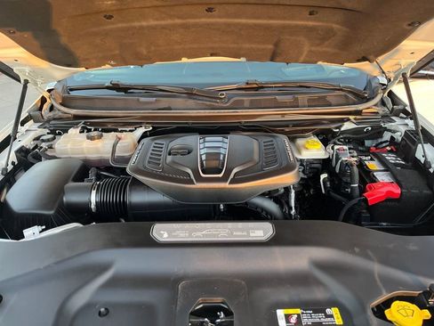 Used 2024 Jeep Grand Wagoneer L Series III image 40