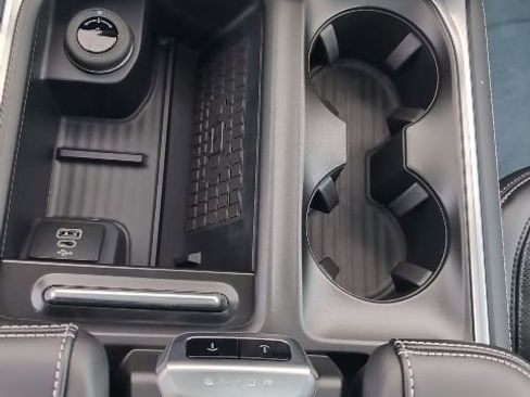 New 2025 Ford Expedition Platinum w/ Stealth Appearance Package image 28