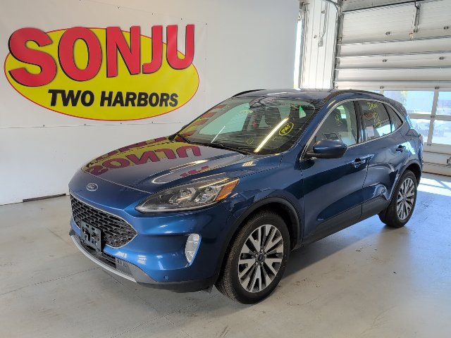 Certified 2022 Ford Escape Titanium AWD/4WD image 1
