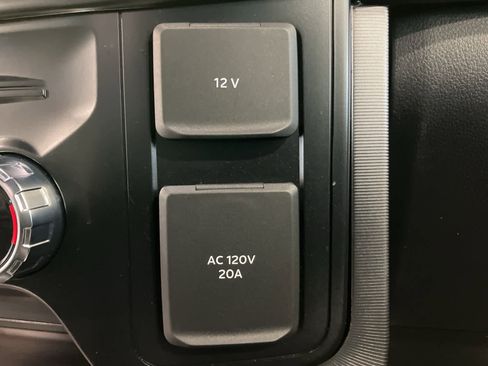 Used 2024 Ford F150 Platinum w/ FX4 Off-Road Package image 26