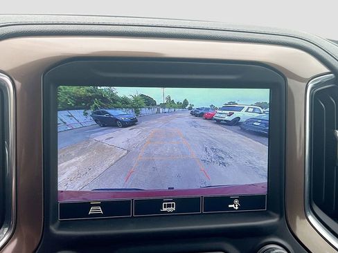 Used 2022 Chevrolet Silverado 1500 High Country AWD/4WD image 14
