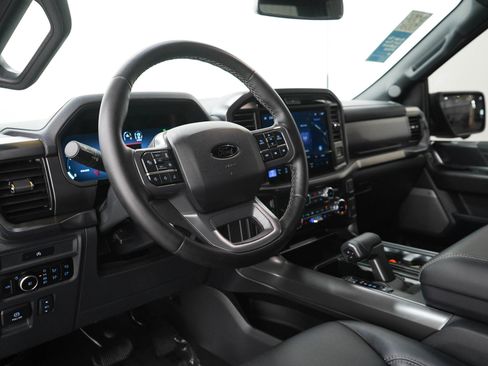 Used 2025 Ford F150 Lariat AWD/4WD image 26