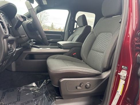 Certified 2025 RAM 1500 Big Horn AWD/4WD image 10