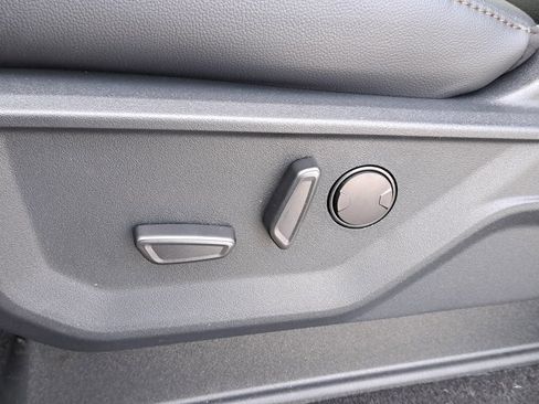 New 2026 Ford F250 Lariat w/ Black Appearance Package image 21