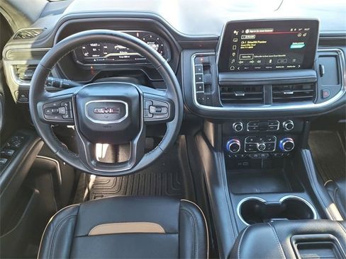 Used 2024 GMC Yukon XL AT4 image 29