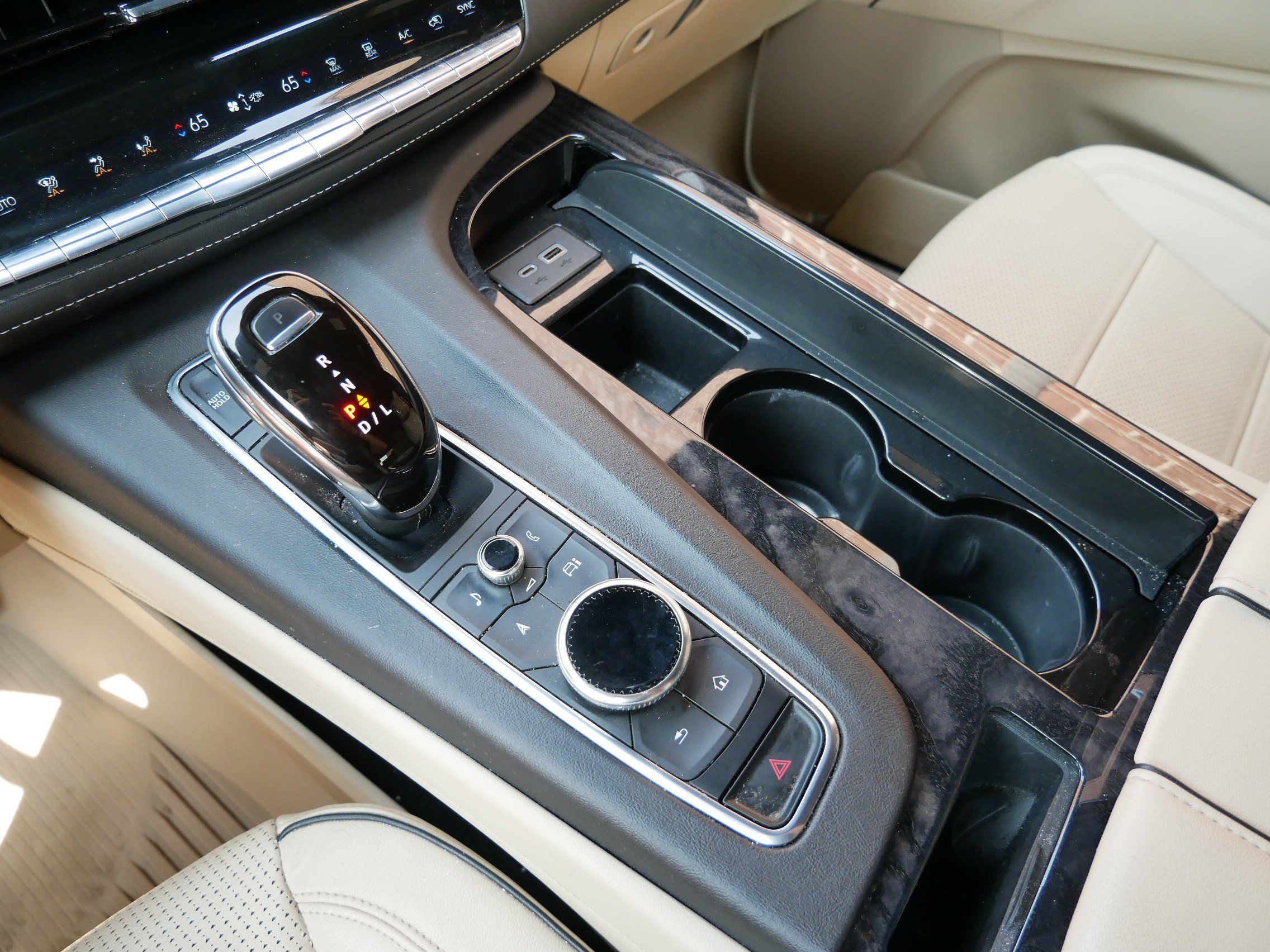 Used 2021 Cadillac Escalade Premium Luxury w/ Driver Assist Tech Package AWD/4WD image 20
