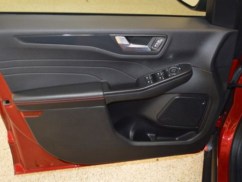 Certified 2024 Ford Escape ST-Line w/ Tech Pack #1 image 14