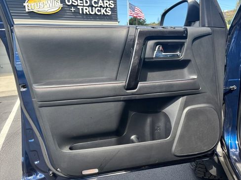 Used 2020 Toyota 4Runner Venture image 23