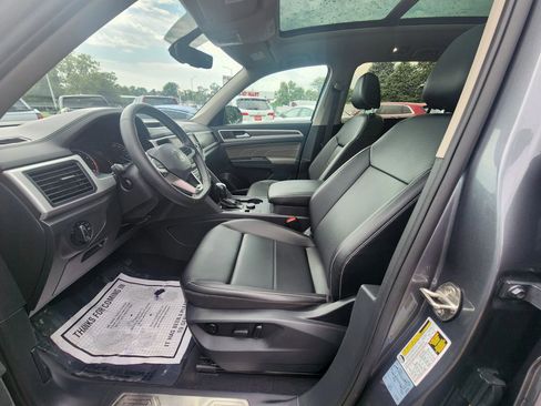 Used 2021 Volkswagen Atlas SE image 19