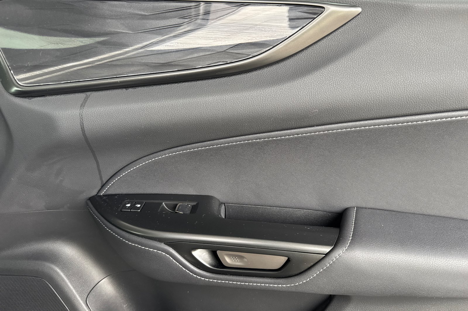 Used 2025 Lexus NX 250 FWD w/ Accessory Package (Z2) image 21