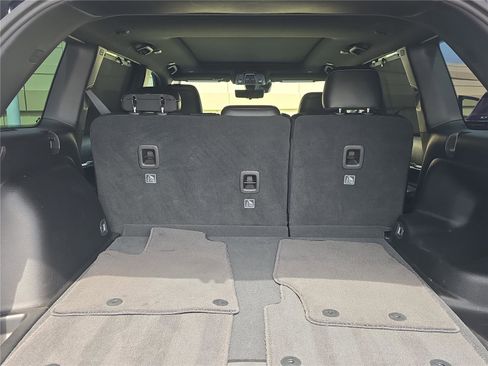 Used 2024 Jeep Grand Cherokee Limited w/ Luxury Tech Group II image 10