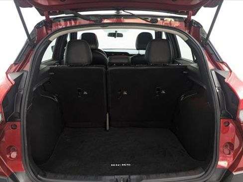 Used 2019 Nissan Kicks SR w/ SR Premium Package image 19