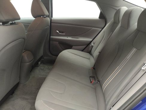 Used 2023 Hyundai Elantra SEL w/ Convenience Package FWD image 18