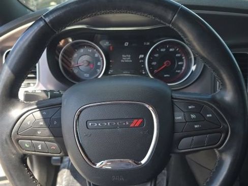 Used 2022 Dodge Charger SXT w/ Leather Interior Group RWD image 16