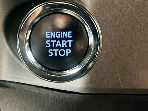 Used 2022 Toyota Tacoma TRD Sport w/ Technology Package image 24