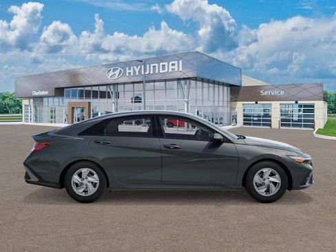 New 2026 Hyundai Elantra SE FWD image 7