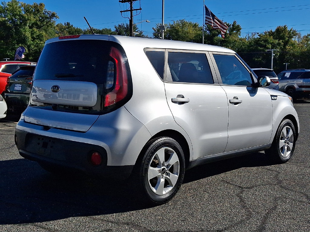 Used 2017 Kia Soul w/ Convenience Package FWD image 6