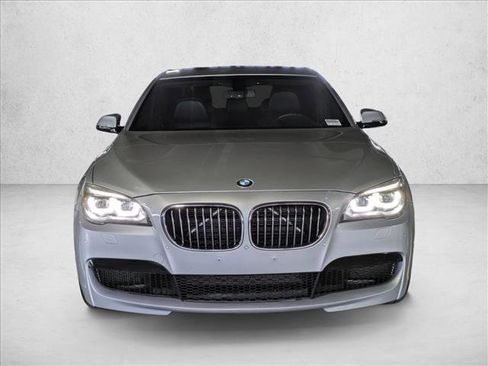 Used 2013 BMW 740i RWD image 2