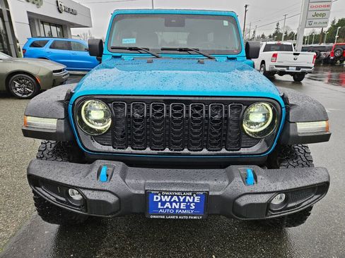 Used 2024 Jeep Wrangler Unlimited image 7