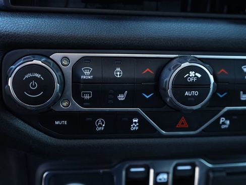 Used 2025 Jeep Gladiator Willys image 29