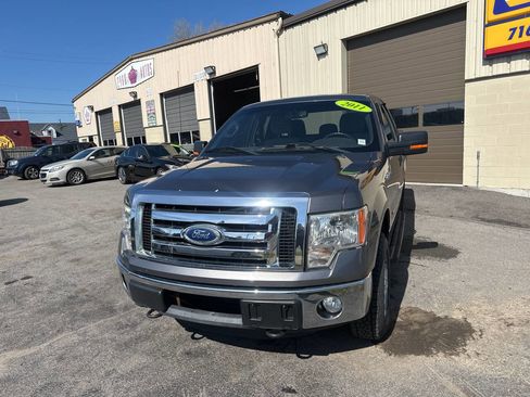 Used 2011 Ford F150 XLT w/ XLT Convenience Pkg image 2