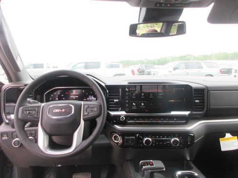 New 2026 GMC Sierra 1500 SLT image 14