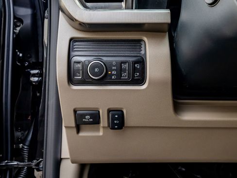 Used 2026 Ford F450 Platinum w/ Platinum Plus Package image 22