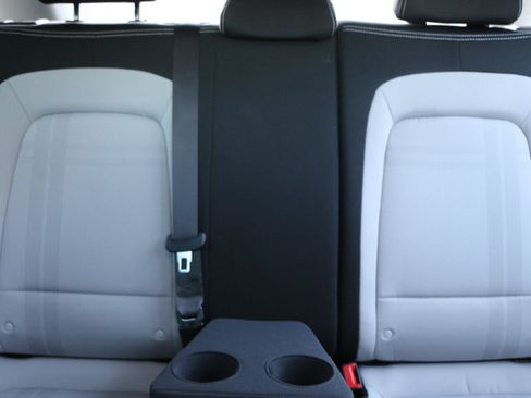 Used 2024 Hyundai Venue SEL FWD image 27