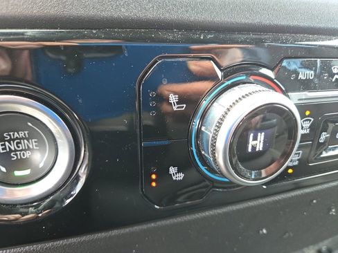 Used 2024 GMC Sierra 1500 Elevation image 22