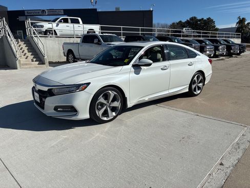 Used 2020 Honda Accord Touring image 1