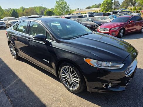 Used 2013 Ford Fusion SE image 3