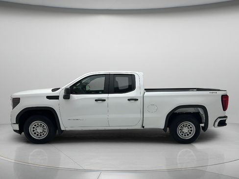 Used 2023 GMC Sierra 1500 Pro w/ Pro Value Package AWD/4WD image 4