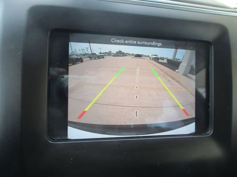 Used 2019 Jeep Cherokee Latitude w/ Popular Appearance Group FWD image 24