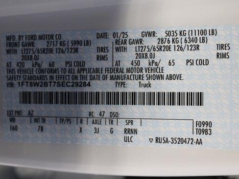 New 2025 Ford F250 Platinum image 39