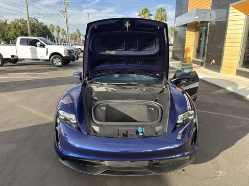 Used 2022 Porsche Taycan image 12