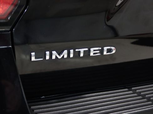 Used 2020 Ford Expedition Limited AWD/4WD image 11