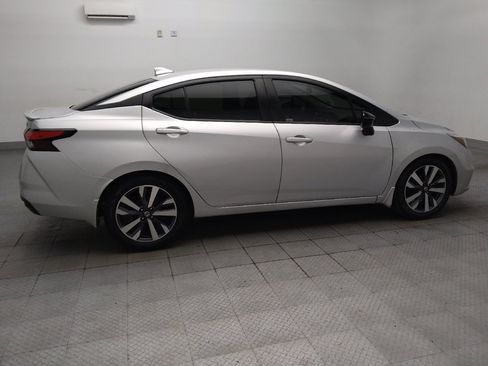 Used 2020 Nissan Versa SR FWD image 10