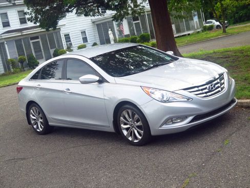 Used 2011 Hyundai Sonata SE FWD image 17