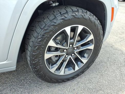 Used 2022 Jeep Grand Cherokee L Overland AWD/4WD image 9