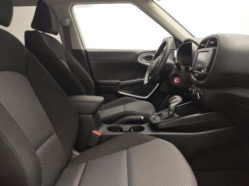 Used 2025 Kia Soul LX w/ LX Technology Package image 21