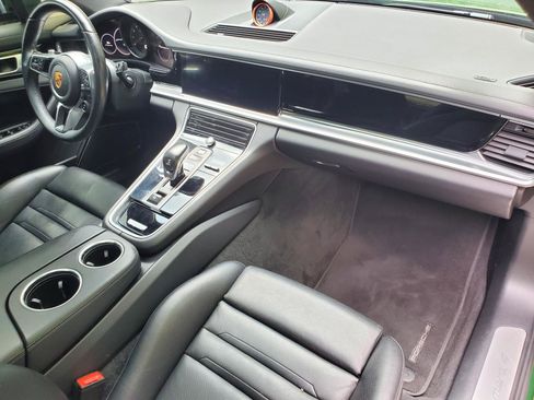 Used 2018 Porsche Panamera 4 AWD/4WD image 37