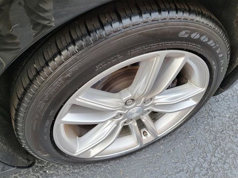 Used 2016 Tesla Model S 70D image 21